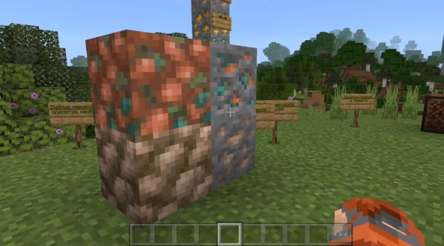 Download Minecraft PE 1.18.0.02 APK on Android